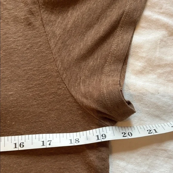 Velvet by Graham & Spencer Casey Linen Knit Crew Neck Tee in Bark - Picture 6 of 7